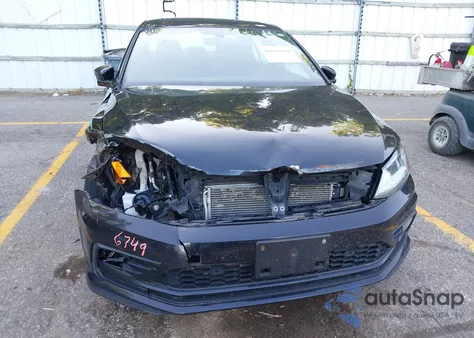 2017 Volkswagen Jetta Gli z USA, uszkodzony, nr VIN 3VW4T7AJ3HM403596